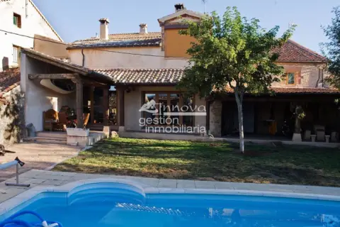 Chalet en Santo Domingo de Pirón