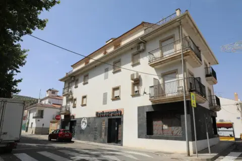 Local comercial en Huelma
