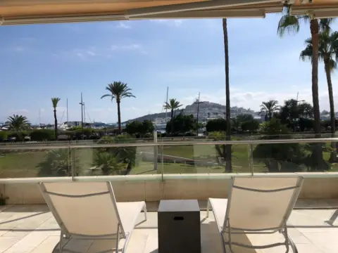 Piso en Passeig de Joan Carles I, 1016