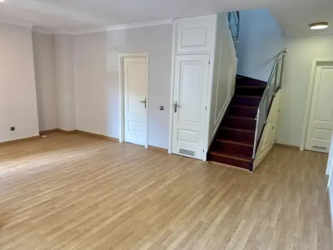 Dúplex en calle Viriato, 29