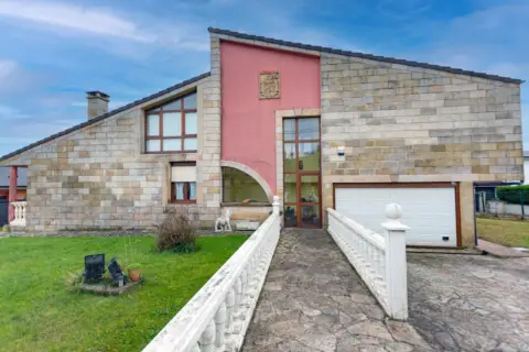 Chalet en calle de la Arnia
