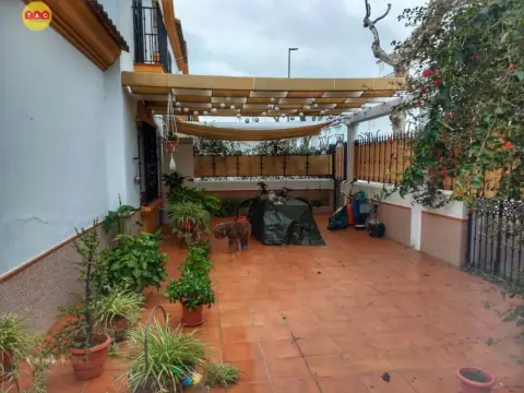 Casa adosada en Centro