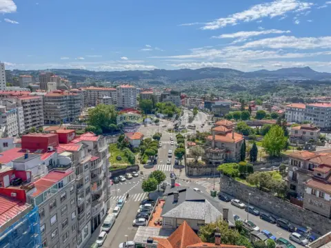 Dúplex en Plaza de Francisco Fernández del Riego