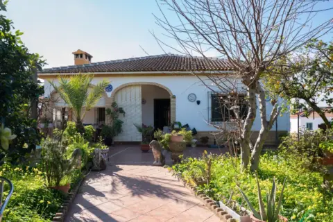 Chalet en calle de Manuel Causse Sales