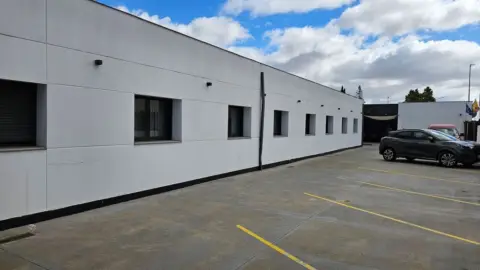 Edificio en Camino Polígono Industrial, nº 10 A