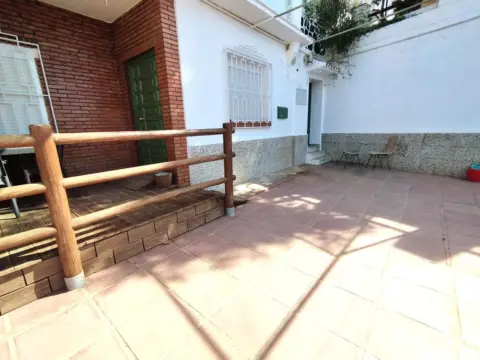 Chalet en Urbanización de la Colina Soleada