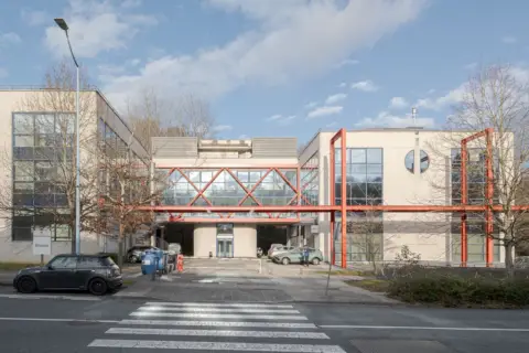 Local comercial en calle de Zuatzu, 6