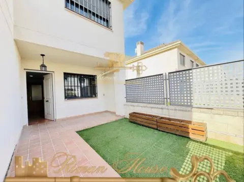 Casa adosada en La Montaña-El Cortijo