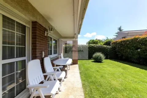 Casa pareada en calle de Gurimendi