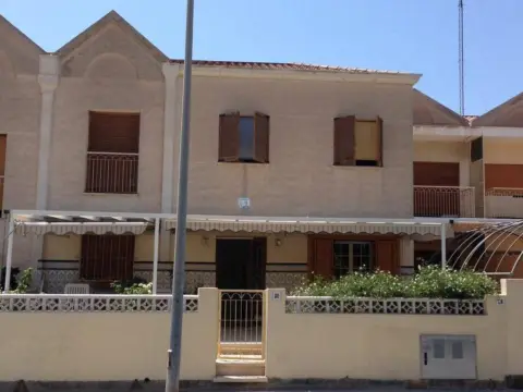 Casa en Avinguda de Maribel Pérez Ojeda