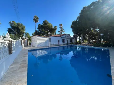 Chalet en Camino de Ernesto