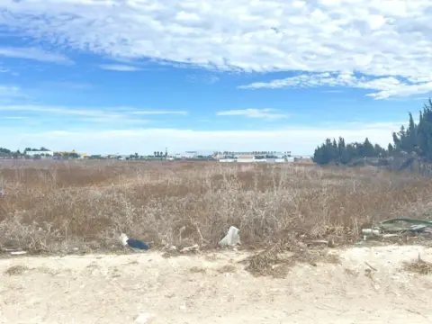 Terreno en calle Canada del Amarguillo