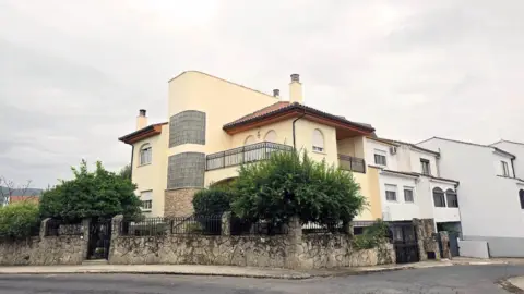 Casa pareada en Los Pinos-El Pilar