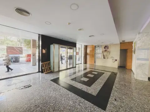 Local comercial en Avenida