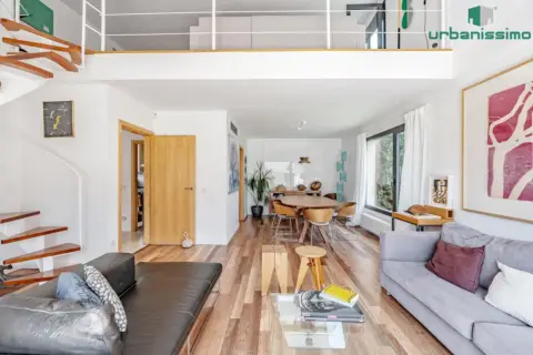 Casa pareada en calle de Jimena Menéndez Pidal