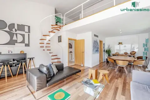 Casa pareada en calle de Jimena Menéndez Pidal