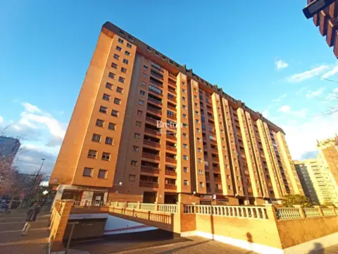 Piso en calle Gutierrez Mellado