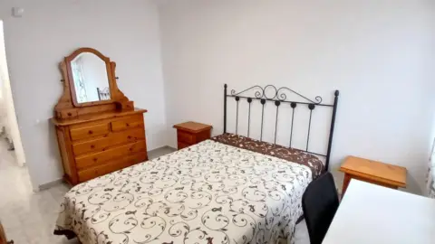 Habitación en calle Azafata Delgado