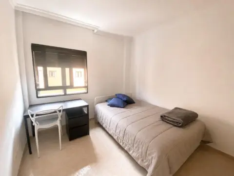 Habitación en calle Salvador Manrique De Lara