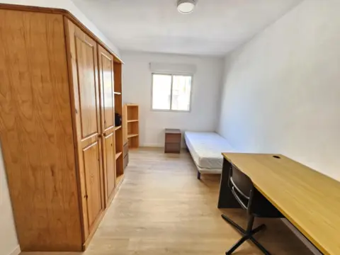 Habitación en calle de San José Artesano