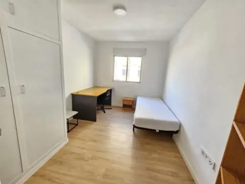 Habitación en calle de San José Artesano
