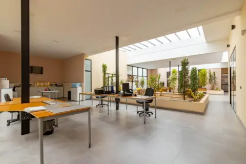 Nave industrial en calle General Bravo, 117