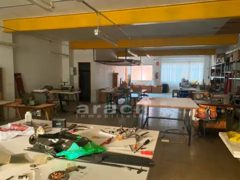 Nave industrial en Carrer Olivar