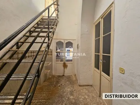 Casa adosada en Centro-Calzada