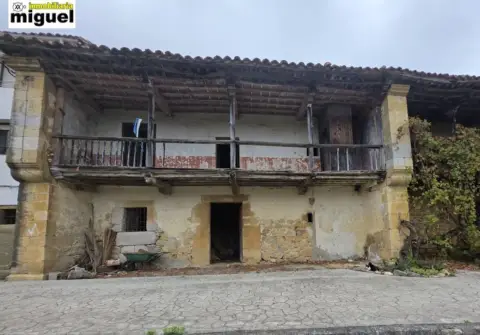 Casa en calle Narganes