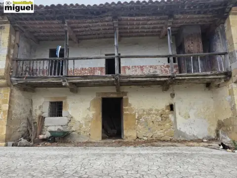 Casa en calle Narganes