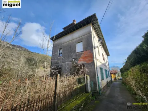 Casa en calle Abandames