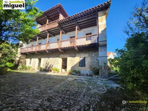 Casa en calle Caviedes-Vallines