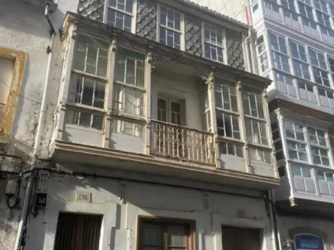 Terraced house in calle de María