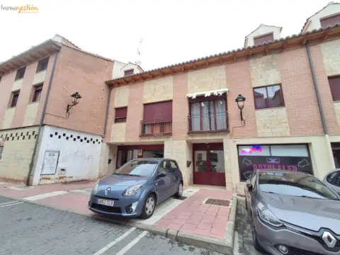 Ático en calle de Emiliano Martín