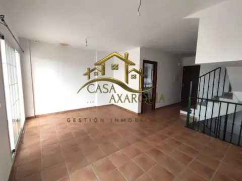 Casa adosada en Alcaucin