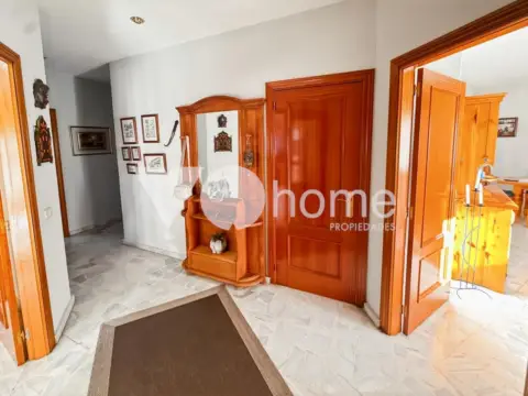 Chalet en Avenida de la Cava