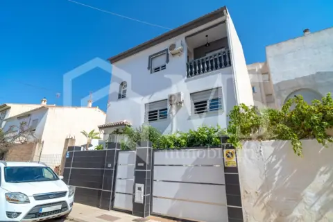 Casa adosada en Vélez-Málaga