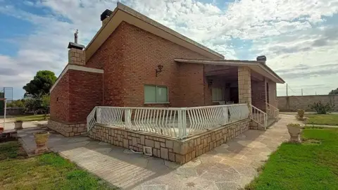 Chalet en calle Diseminados