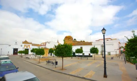 Casa adosada en Plaza de San Pedro
