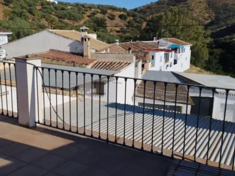 Casa adosada en Riogordo