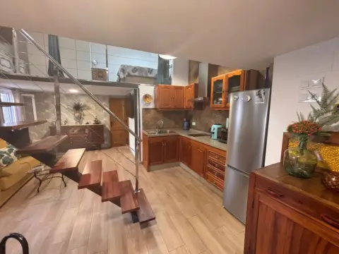 Estudio en Avenida Familia Betancourt y Molina