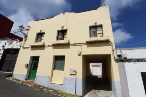 Casa rústica en calle de la Rosa