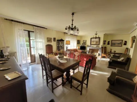 Casa adosada en Valdelagua