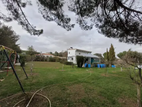 Chalet en Urb. los Perales