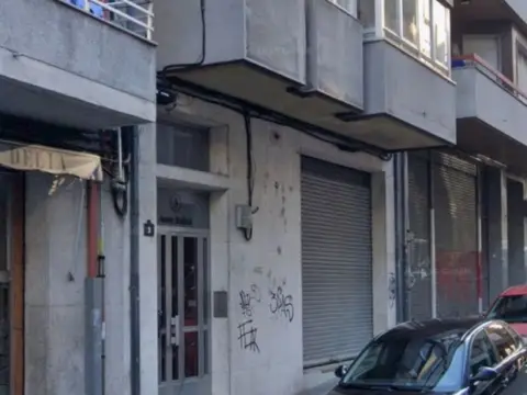 Local comercial en calle del Amor Ruibal