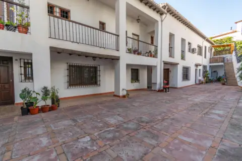 Apartment in callejón Aynadamar