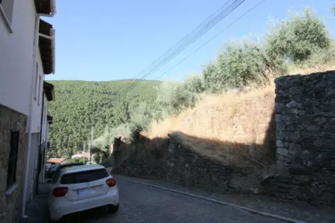 Terreno en calle Canal, 13