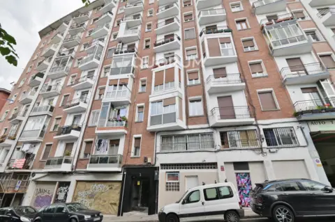 Piso en calle Cocherito de Bilbao