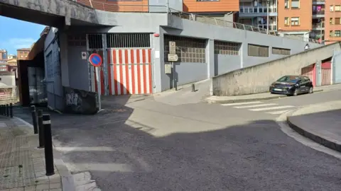 Garaje en Basauri - Urbi