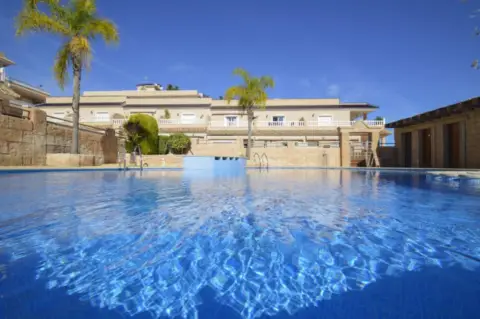 Casa adosada en Los Dolses